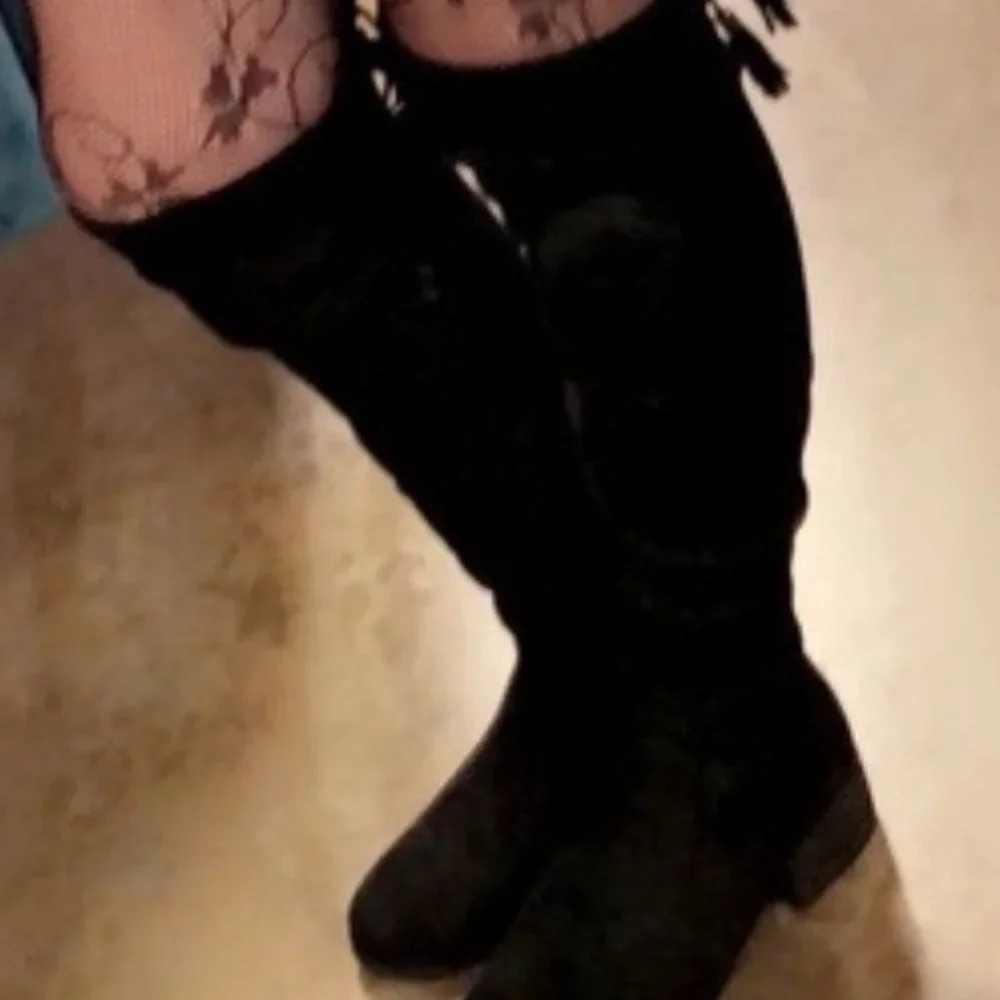 Boots - Picture 1 of 6